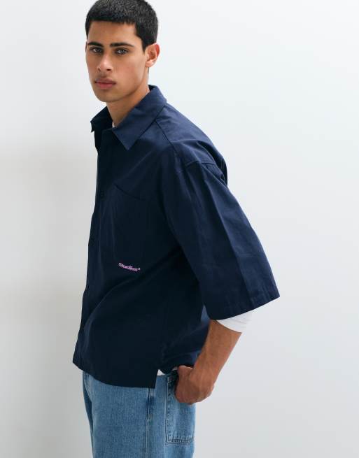ASOS DESIGN oversized poplin-skjorte med print på ryggen i navy, 5 af 5