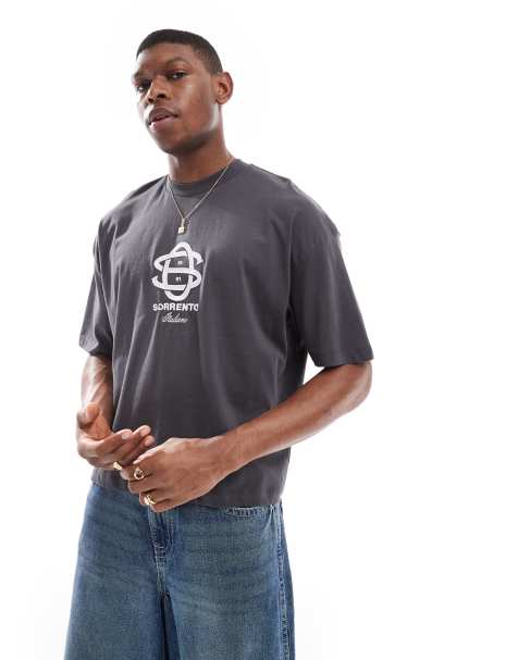 ASOS DESIGN - Oversized recht T-shirt met borduursel op de borst in donkergroen - view 1