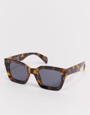 oversized rectangular sunglasses