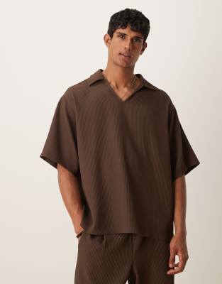 ASOS DESIGN oversized revere plisse polo in brown - view 1