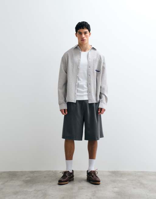 ASOS DESIGN oversized seersucker stripe shirt with chest embroidery in grey, 4 of 7
