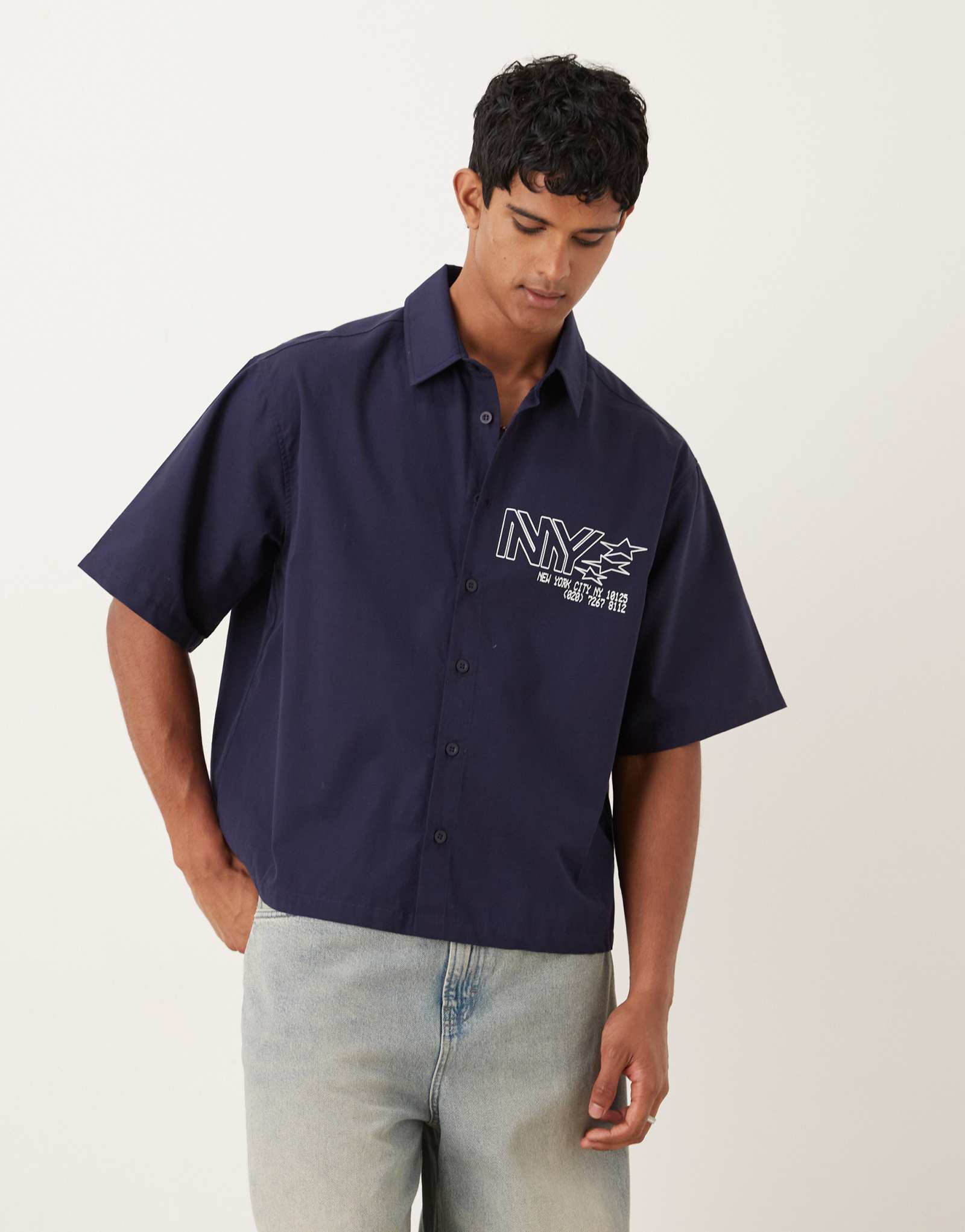  Рубашка оверсайз ASOS DESIGN с принтом темно-синяя