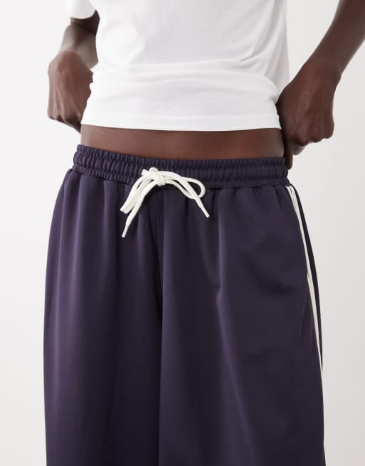 ASOS DESIGN oversized shorts with side stripe in navy, 2 of 5