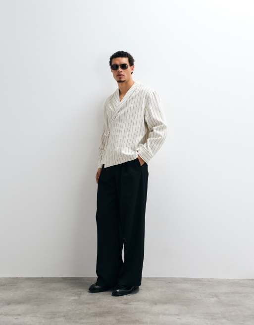 ASOS DESIGN oversized slå om-skjorte med bindebånd og striber i hørlook i ecru, 2 af 5