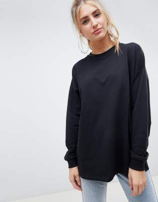 black slouchy sweatshirt