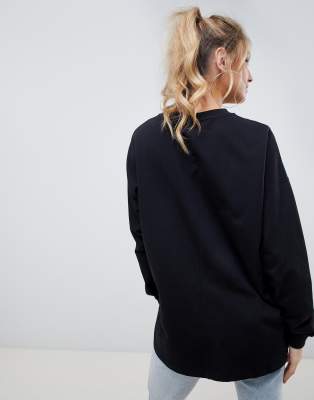 slouchy oversized sweatshirt