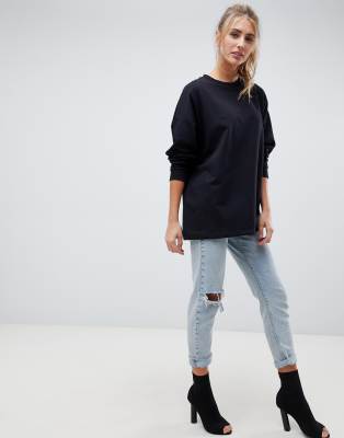 slouchy oversized sweatshirt