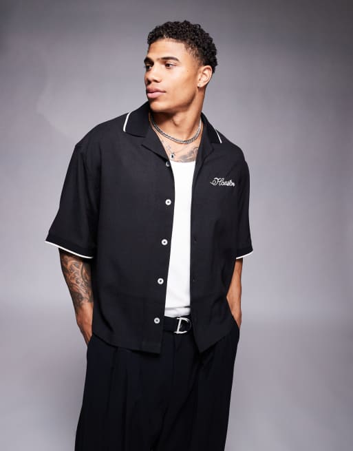 ASOS DESIGN - Oversized sort skjorte med reverskrave, firkantet pasform og brystbrodering