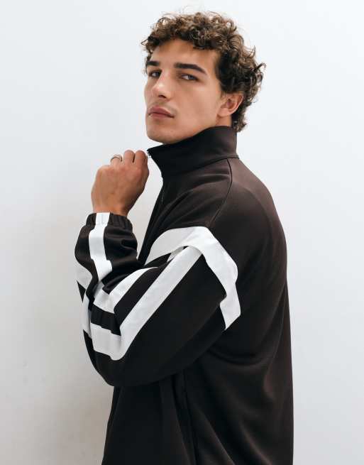 ASOS DESIGN oversized sweatshirt med høj krave og lynlås hele vejen igennem med påsatte paneler og brystbroderi i brun, 5 af 5