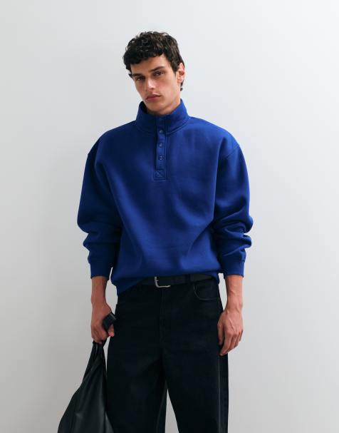 ASOS DESIGN oversized sweatshirt med ståkrave og trykknapper i blå - view 1