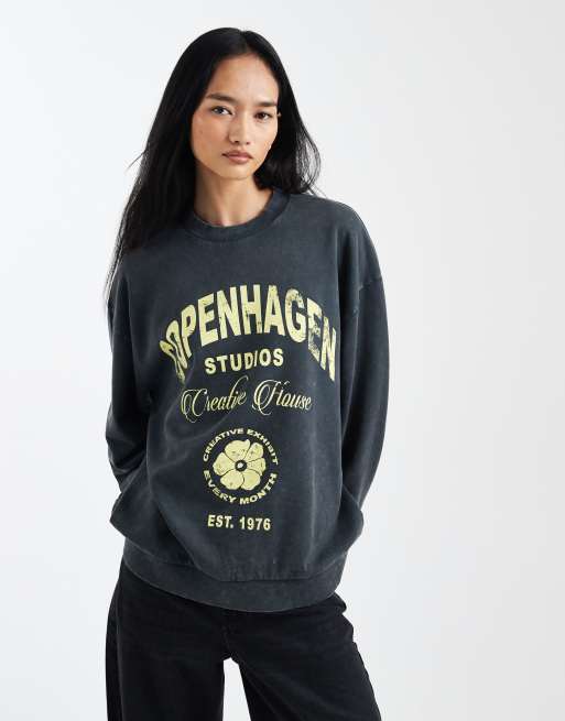 ASOS DESIGN - Oversized sweatshirt met grafische Copenhagen Studios-print in antracietgrijs, 3 van 4