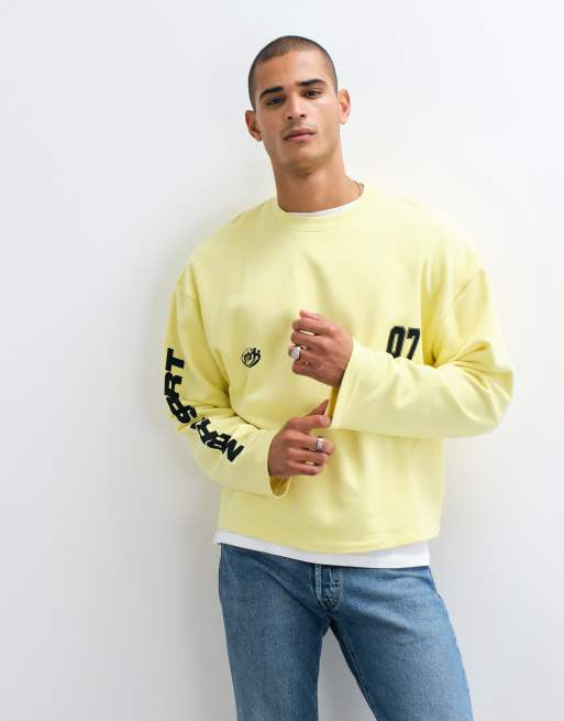 ASOS DESIGN oversized sweatshirt met sportprint in geel, 4 van 5