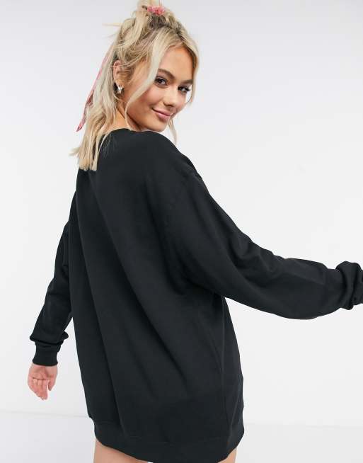 black oversized sweatshirt