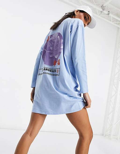Women oversized t-shirt dress with long sleeve with los angeles graphic print in blue 