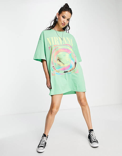 skam navneord I stor skala ASOS DESIGN oversized T-shirt dress with Nirvana print in green | ASOS
