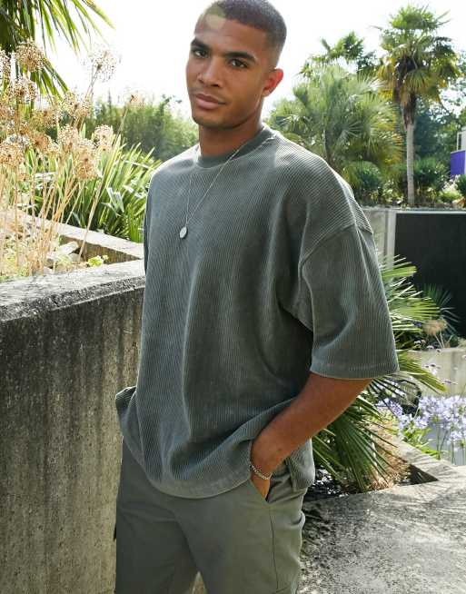 ASOS DESIGN - Oversized t-shirt i kakigrøn, ribstrikket fløjl