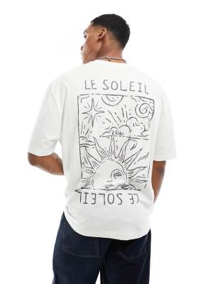 men's white and black graphic tee