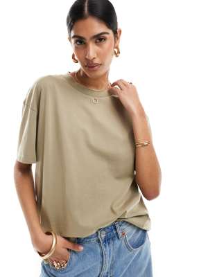 ASOS DESIGN - Oversized T-shirt in kaki met wassing