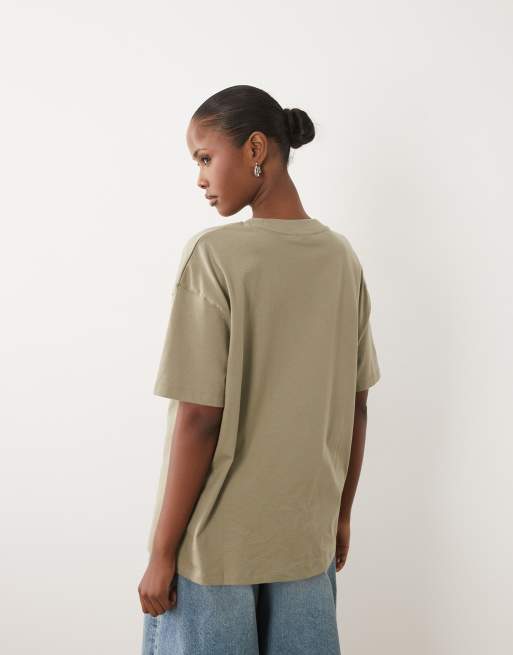 ASOS DESIGN oversized T-shirt in khaki, 2 of 4