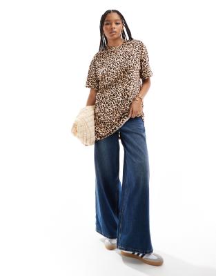 ASOS DESIGN oversized t-shirt in leopard print-Multi φωτογραφία