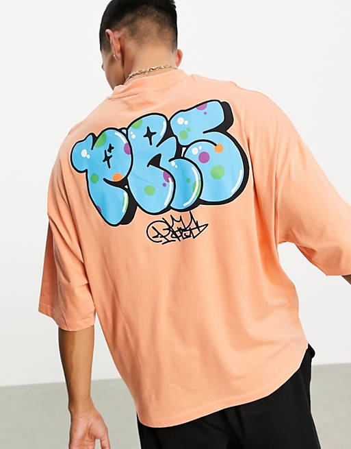 Men oversized t-shirt in orange with graffiti back print 