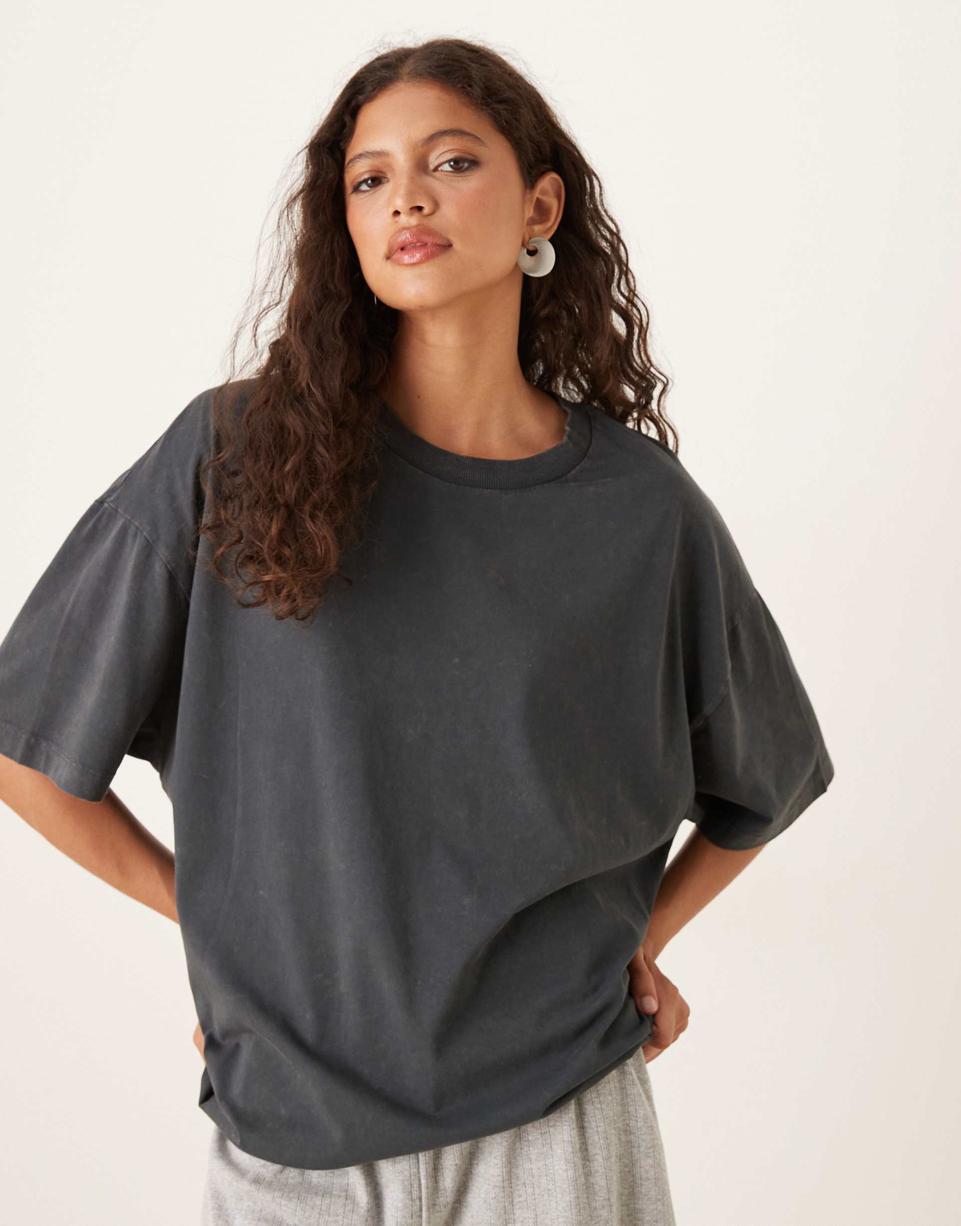 asos design oversized t-shirt in washed charcoal