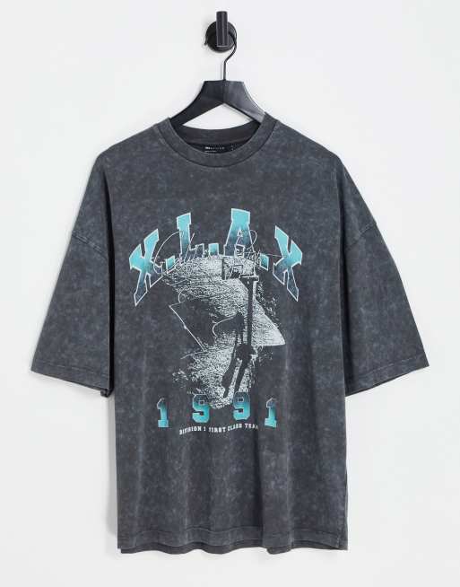 ASOS DESIGN - Oversized T-shirt in zwart met wassing en 'Basketball' print op de voorkant