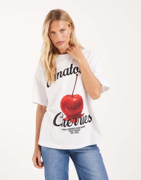 ASOS DESIGN oversized T-shirt med Anatolia-kirsebærgrafik i hvid - view 1