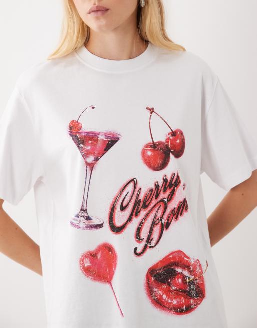 ASOS DESIGN Oversized T-shirt med Cherry bomb airbrush-grafik i hvid, 3 af 4