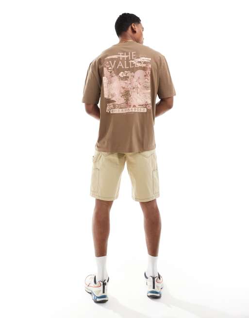 ASOS DESIGN - Oversized T-shirt med landskabsprint på ryggen i brun, 4 af 4