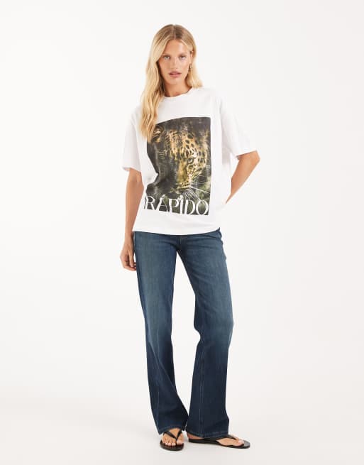 ASOS DESIGN oversized T-shirt med Rapido leopardgrafik i hvid, 2 af 4