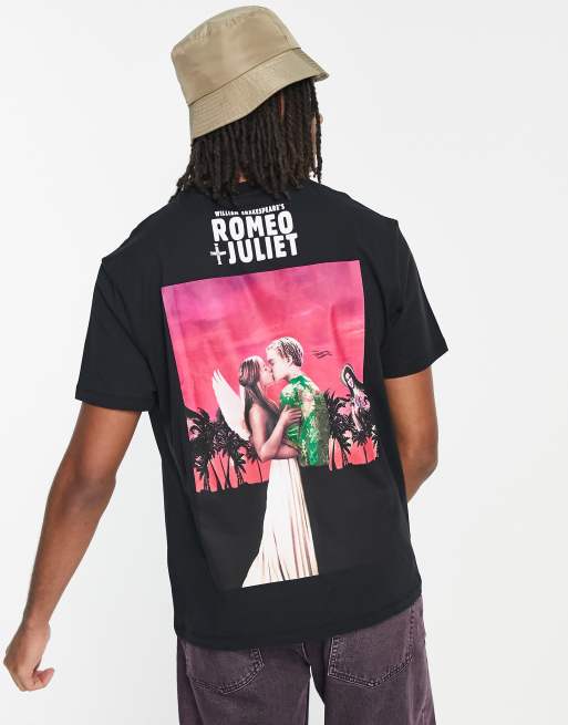 ASOS DESIGN - Oversized T-shirt med Romeo og Julie-print på ryggen i sort vask