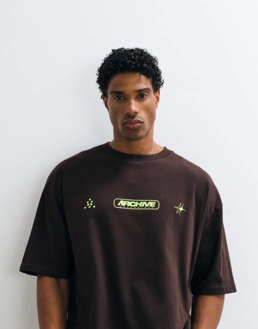 ASOS DESIGN oversized T-shirt med streetwear-grafik i brun, 3 af 5