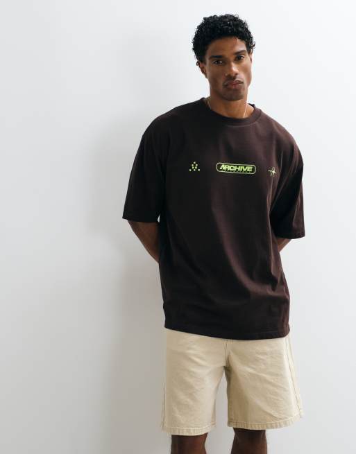 ASOS DESIGN oversized T-shirt med streetwear-grafik i brun, 5 af 5