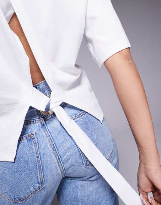 ASOS DESIGN - Oversized T-shirt met bandje met D-ring aan de achterkant in wit, 3 van 4