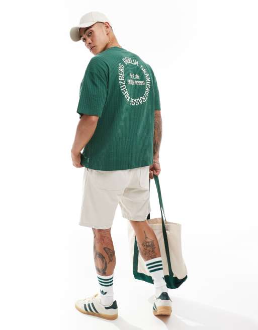ASOS DESIGN - Oversized T-shirt met 'Berlin' print op de achterkant in groen, 2 van 4