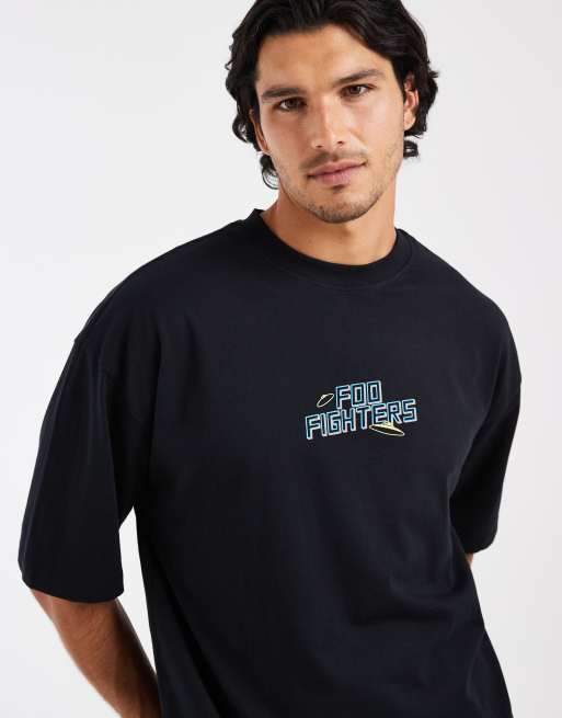 ASOS DESIGN - Oversized T-shirt met 'Foo Fighters'- en UFO-print in zwart, 2 van 5