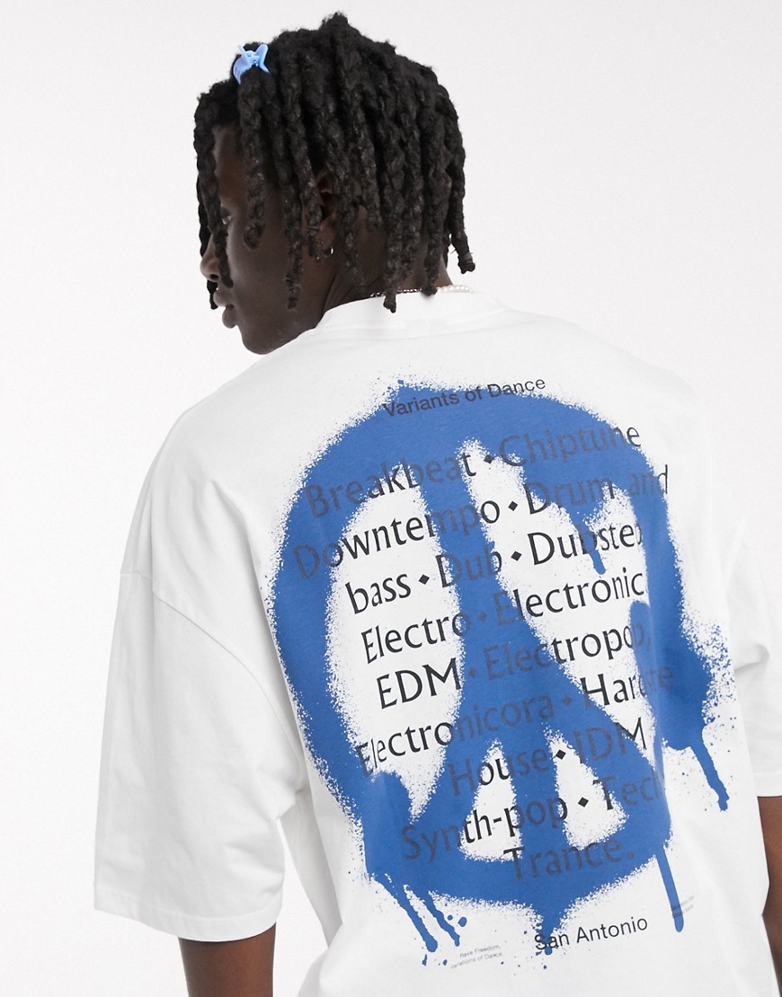 ASOS DESIGN - Oversized T-shirt met graffiti spray print op de voor-en achterkant-Wit