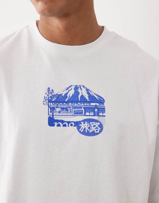 ASOS DESIGN - Oversized T-shirt met grafische bergprint in wit  , 3 van 5