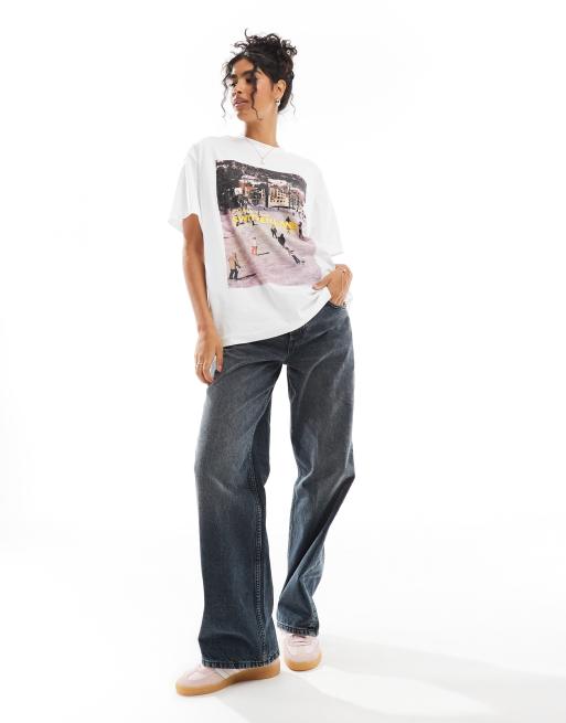ASOS DESIGN - Oversized T-shirt met grafische print van Zwitserland in wit, 2 van 4