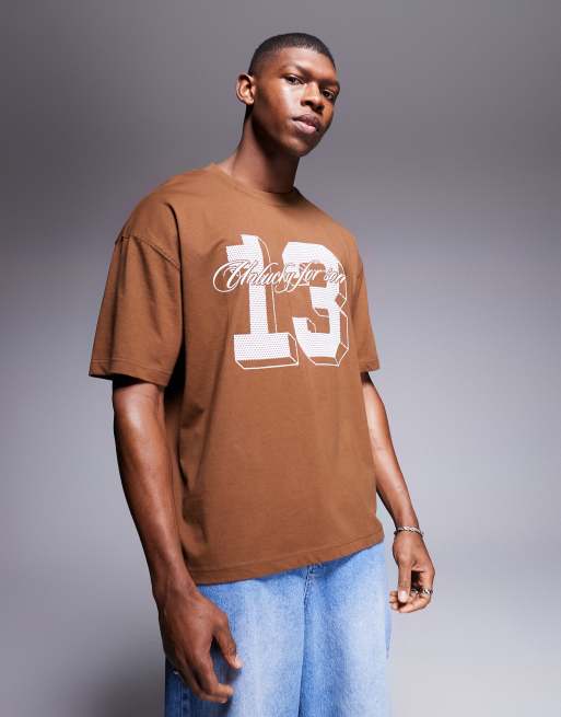 ASOS DESIGN - Oversized T-shirt met grafische sportprint in bruin, 2 van 4