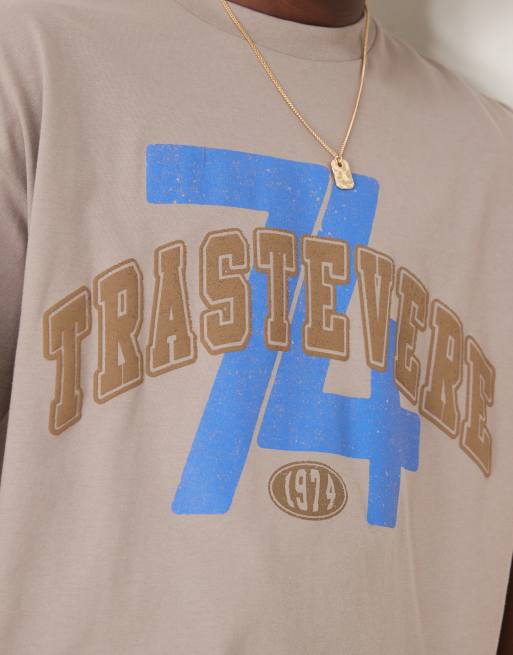 ASOS DESIGN - Oversized T-shirt met grafische stadsprint op de voorkant in bruin, 2 van 4