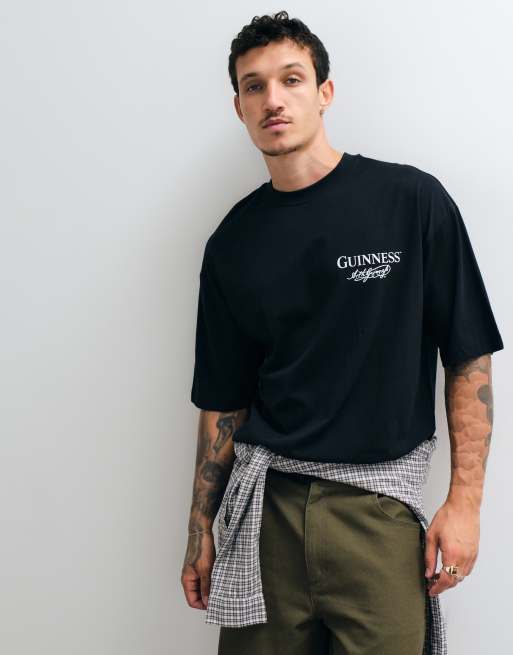 ASOS DESIGN oversized T-shirt met Guinness-print in zwart, 3 van 5