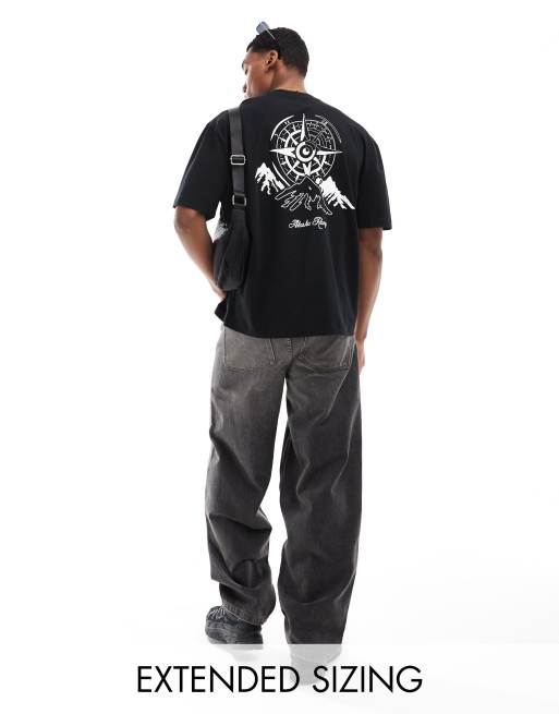 ASOS DESIGN - Oversized T-shirt met kompasprint op de achterkant in zwart