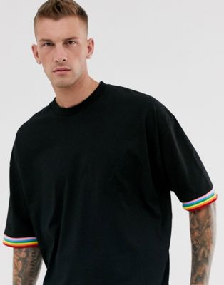 ASOS DESIGN - Oversized T-shirt met korte mouwen en regenboog randje in zwart
