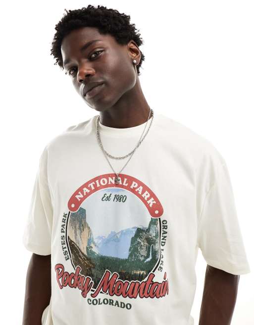 ASOS DESIGN - Oversized T-shirt met landschapsprint op de voorkant in wit