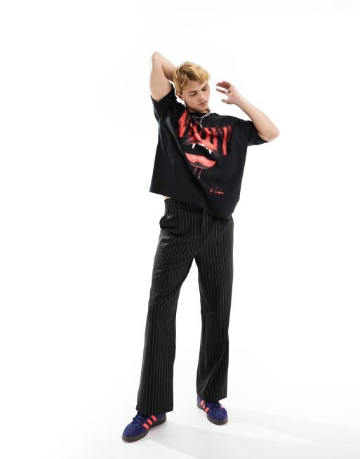 ASOS DESIGN - Oversized T-shirt met lippenprint op de voorkant in zwart, 2 van 4