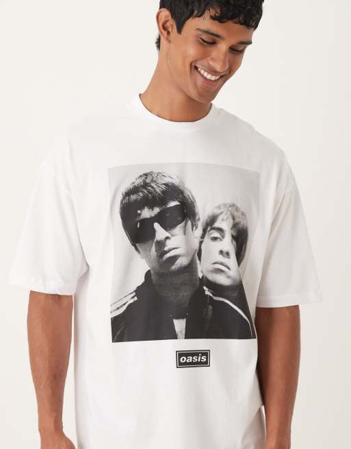 ASOS DESIGN - Oversized T-shirt met OASIS Liam en Noel-prints in wit, 4 van 4