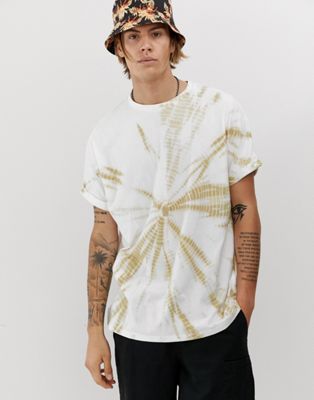 ASOS DESIGN - Oversized T-shirt met omgeslagen mouwen en spiraalvormige tie-dye wassing in wit