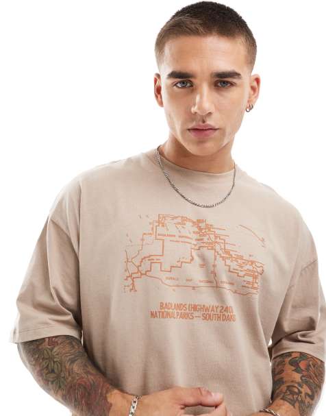 ASOS DESIGN - Oversized T-shirt met print op de borst in bruin - view 1